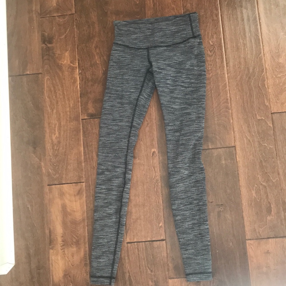 Grey Lululemon leggings